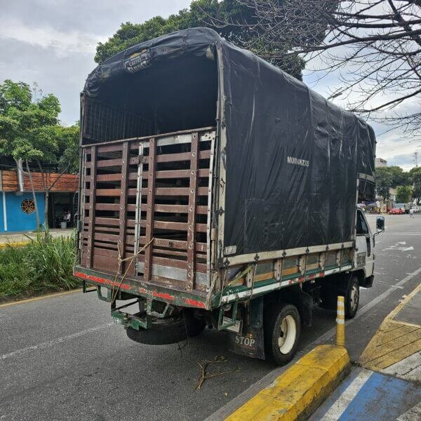 Camión Daihatsu Delta 2006 - Imagen 7